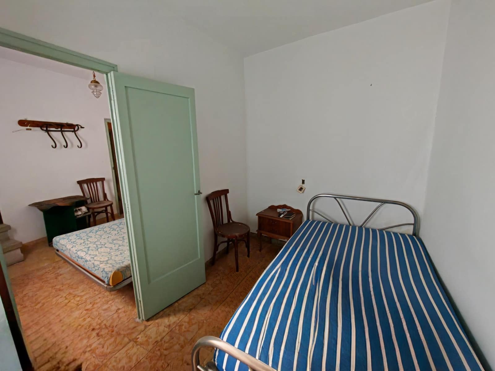 Casa de 3 habitaciones en Buñol en venta - 70.000 € (Ref: 9893793)