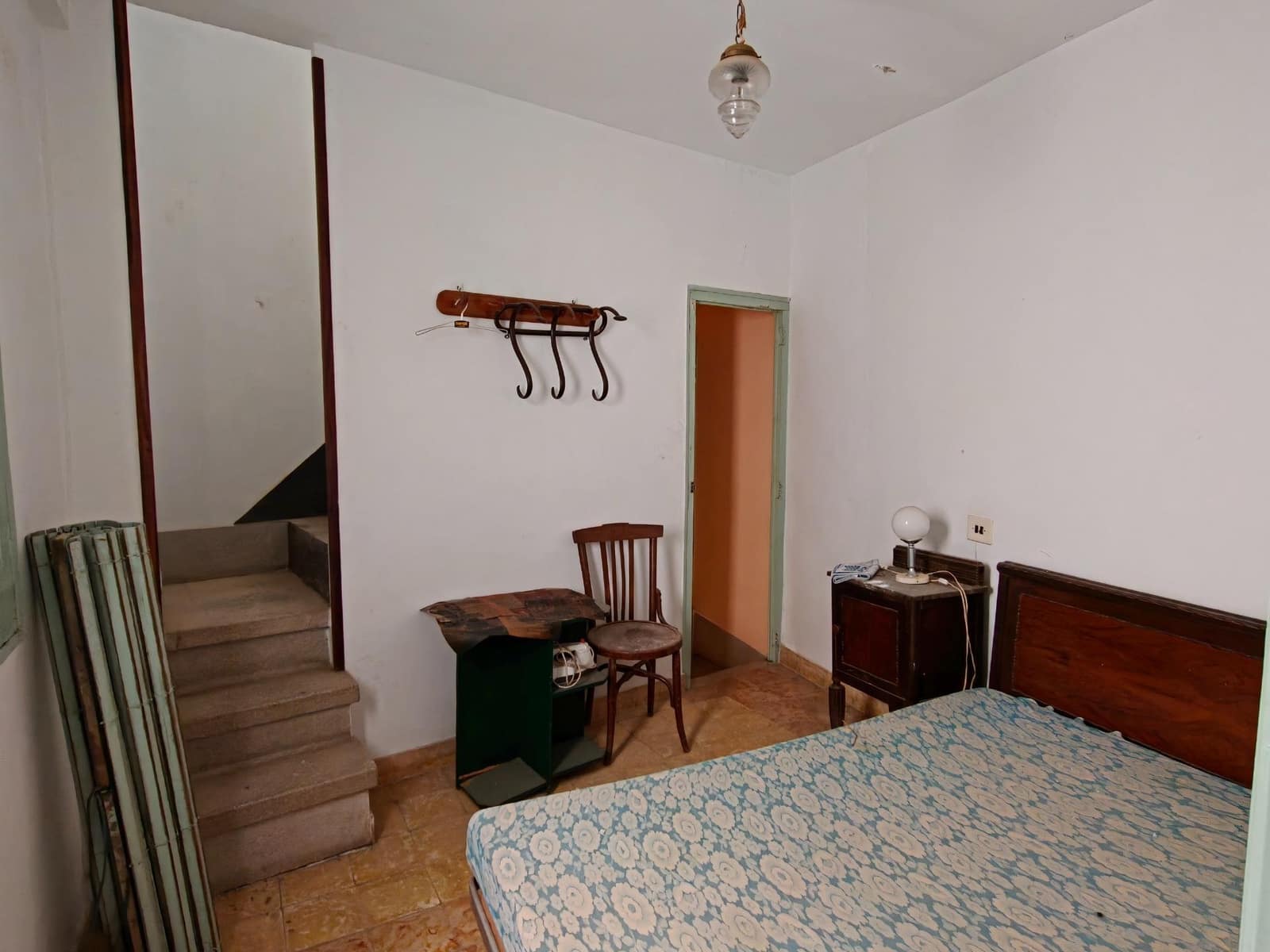 Casa de 3 habitaciones en Buñol en venta - 70.000 € (Ref: 9893793)