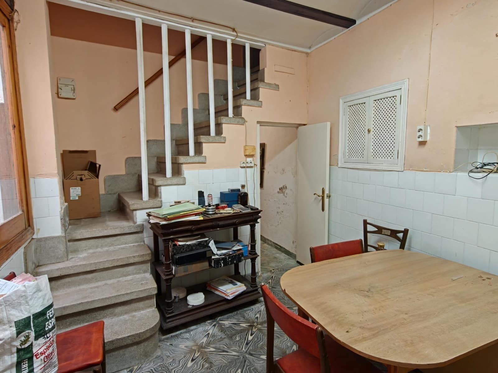Casa de 3 habitaciones en Buñol en venta - 70.000 € (Ref: 9893793)