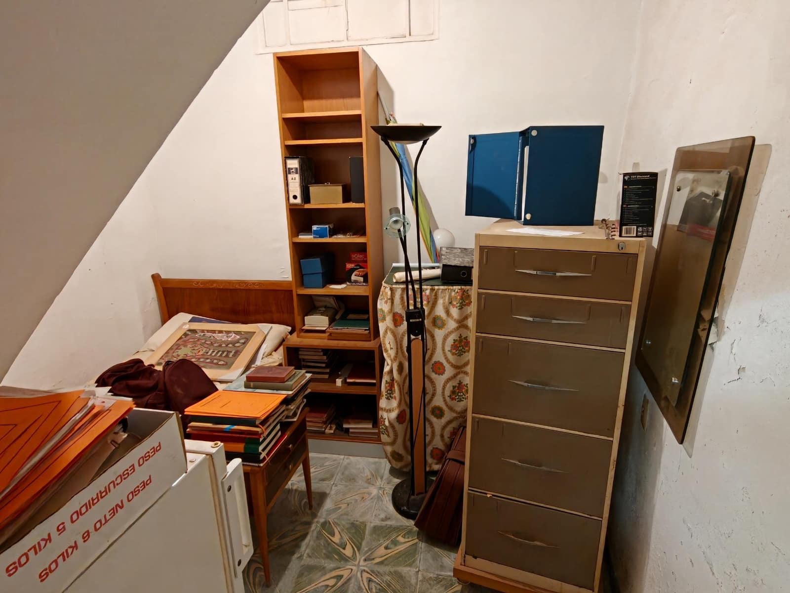 Casa de 3 habitaciones en Buñol en venta - 70.000 € (Ref: 9893793)