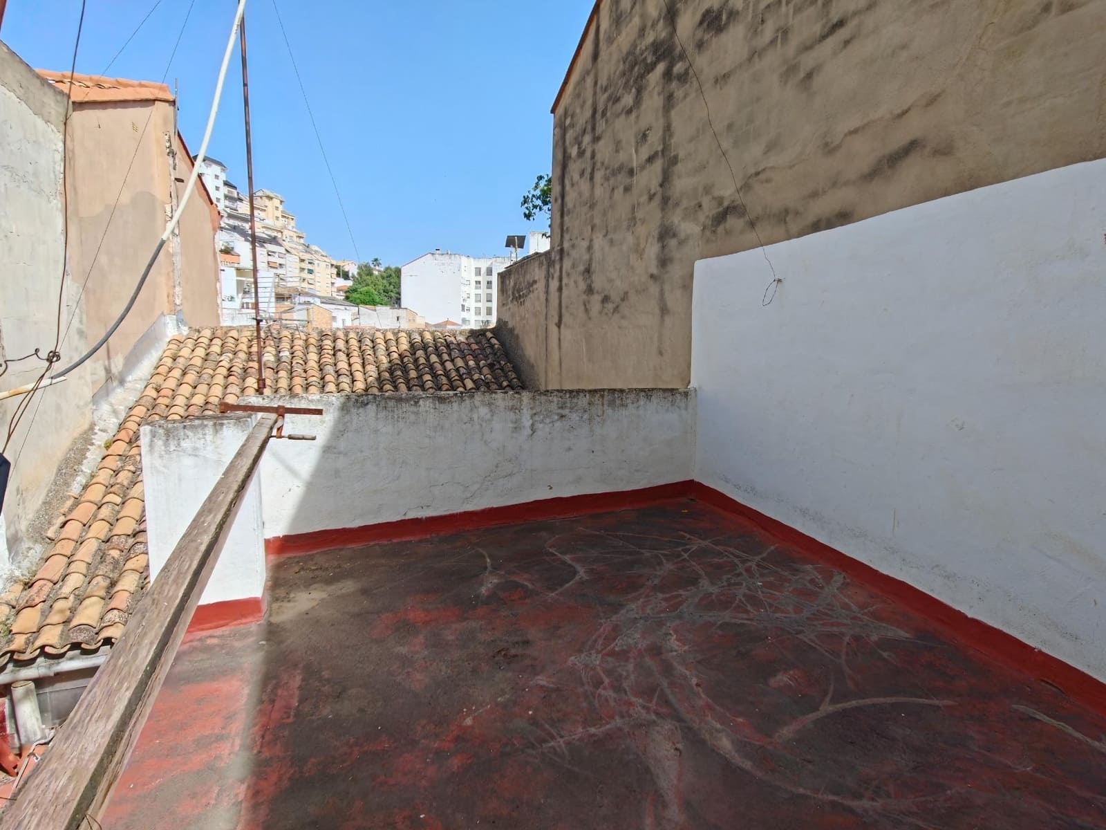 Casa de 3 habitaciones en Buñol en venta - 70.000 € (Ref: 9893793)