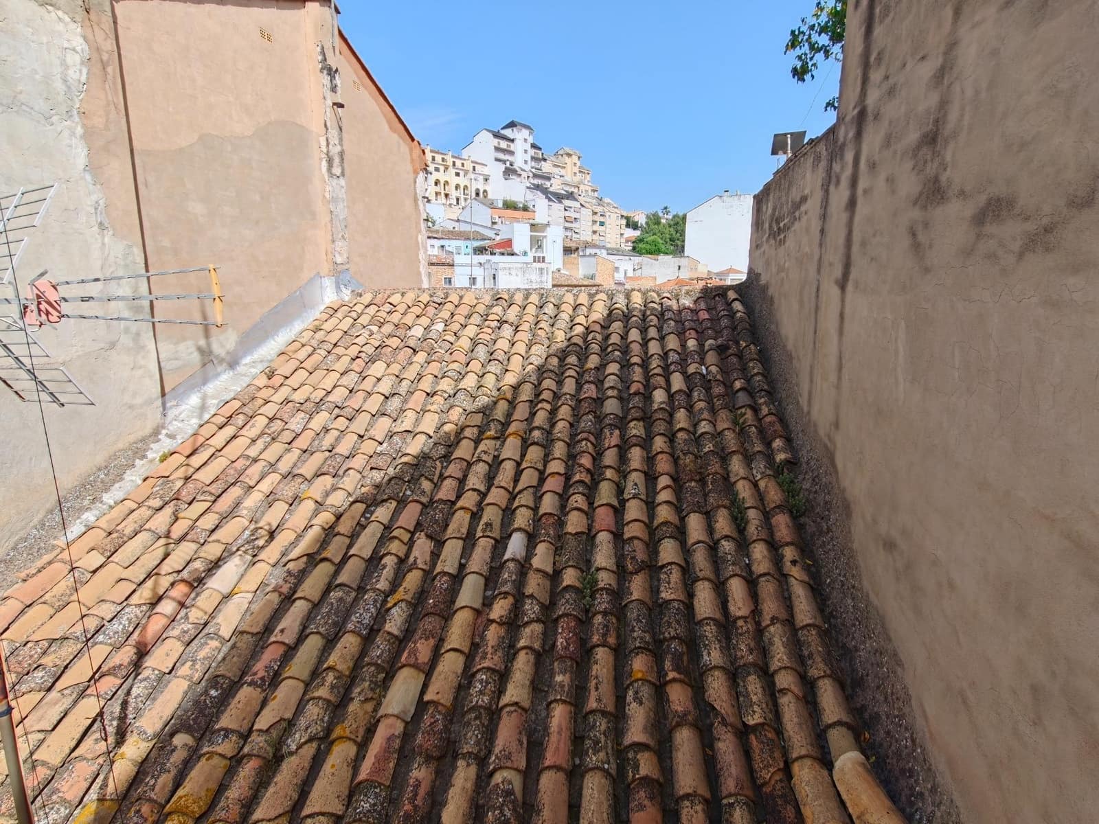 Casa de 3 habitaciones en Buñol en venta - 70.000 € (Ref: 9893793)