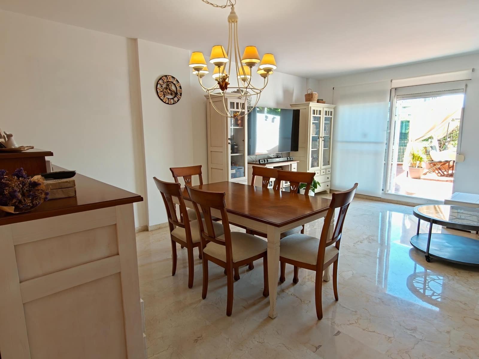 4 soverom Rekkehus til salgs i San Antonio de Benageber med svømmebasseng garasje - € 499 000 (Ref: 9910976)