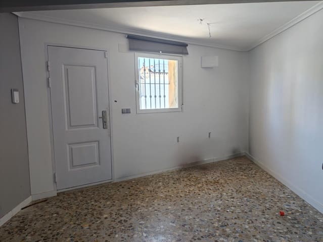 5 quarto Casa em Banda para venda em Yátova com garagem - 165 000 € (Ref: 9934150)