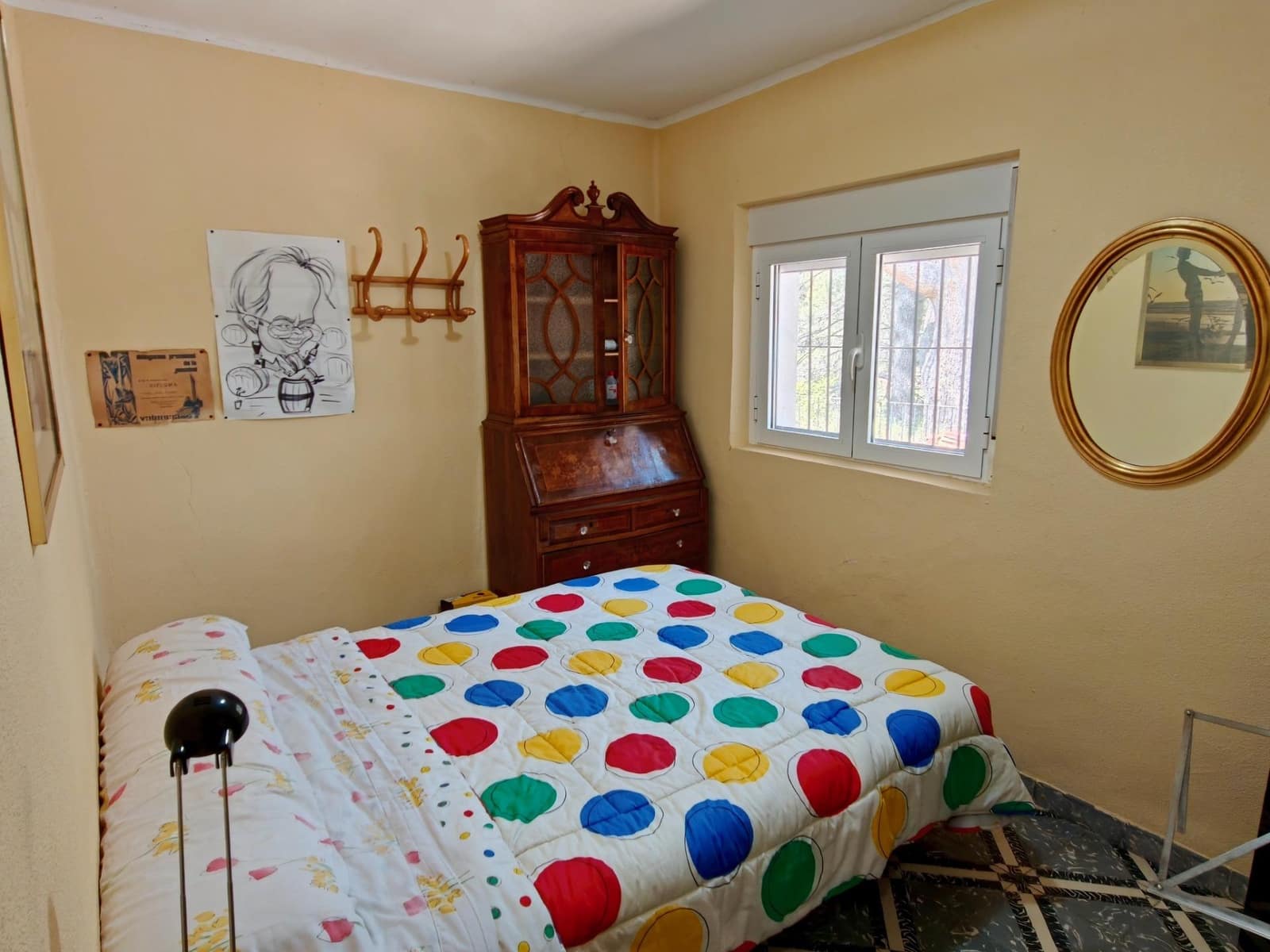 4 bedroom Villa for sale in Bunol - € 120,000 (Ref: 9939905)