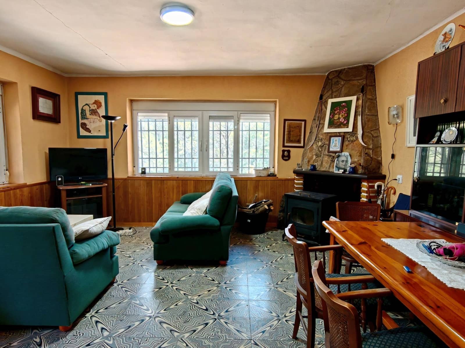 4 bedroom Villa for sale in Bunol - € 120,000 (Ref: 9939905)