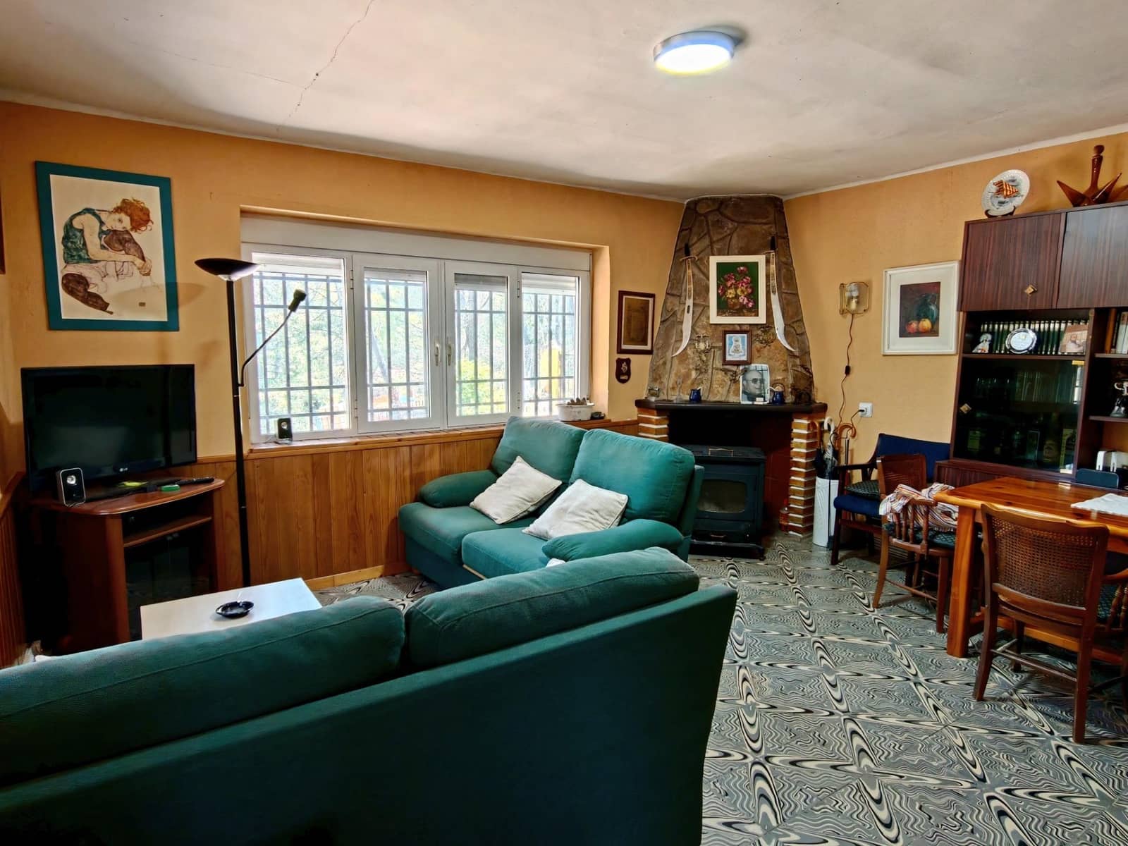 4 bedroom Villa for sale in Bunol - € 120,000 (Ref: 9939905)