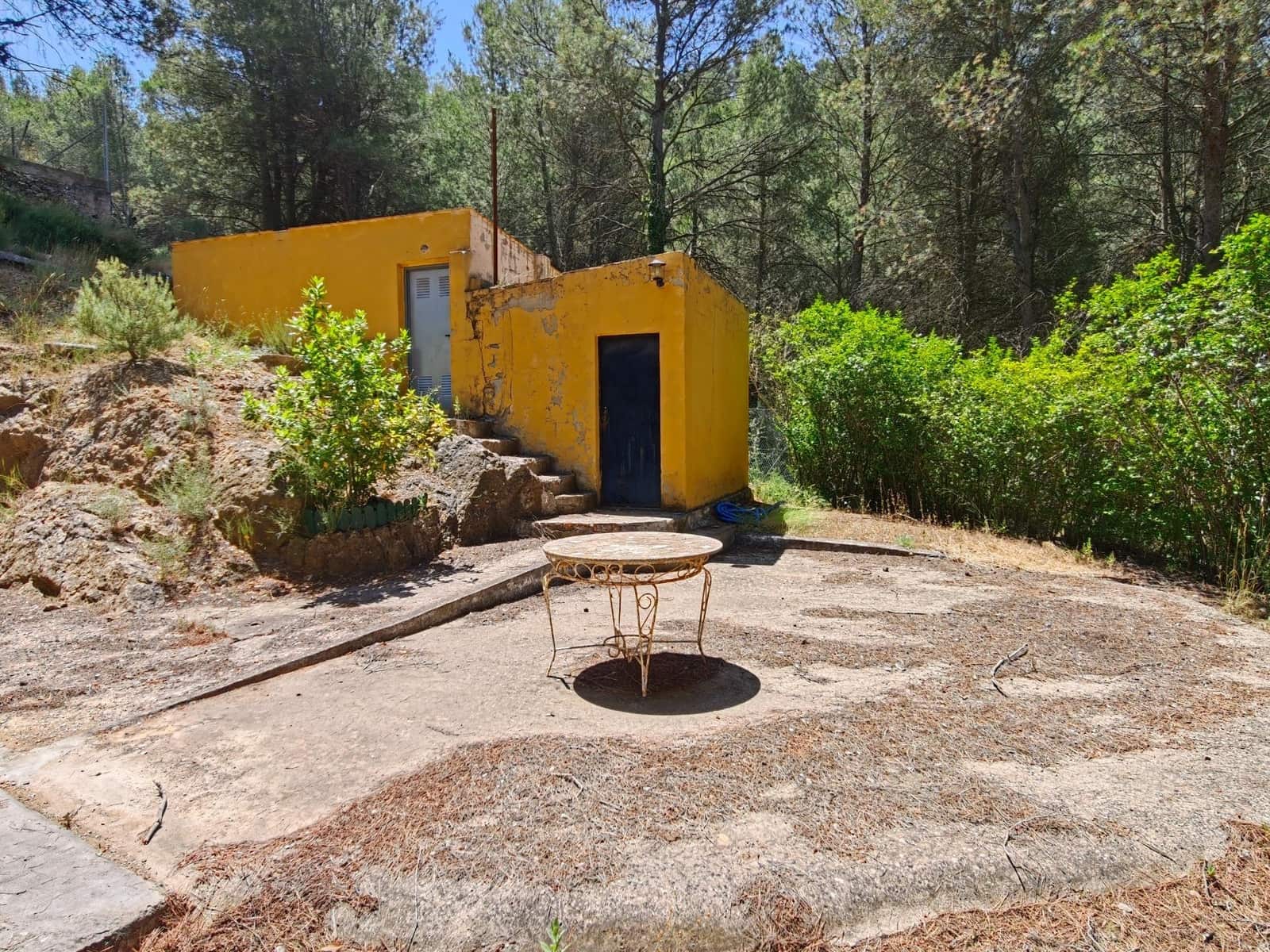 4 bedroom Villa for sale in Bunol - € 120,000 (Ref: 9939905)