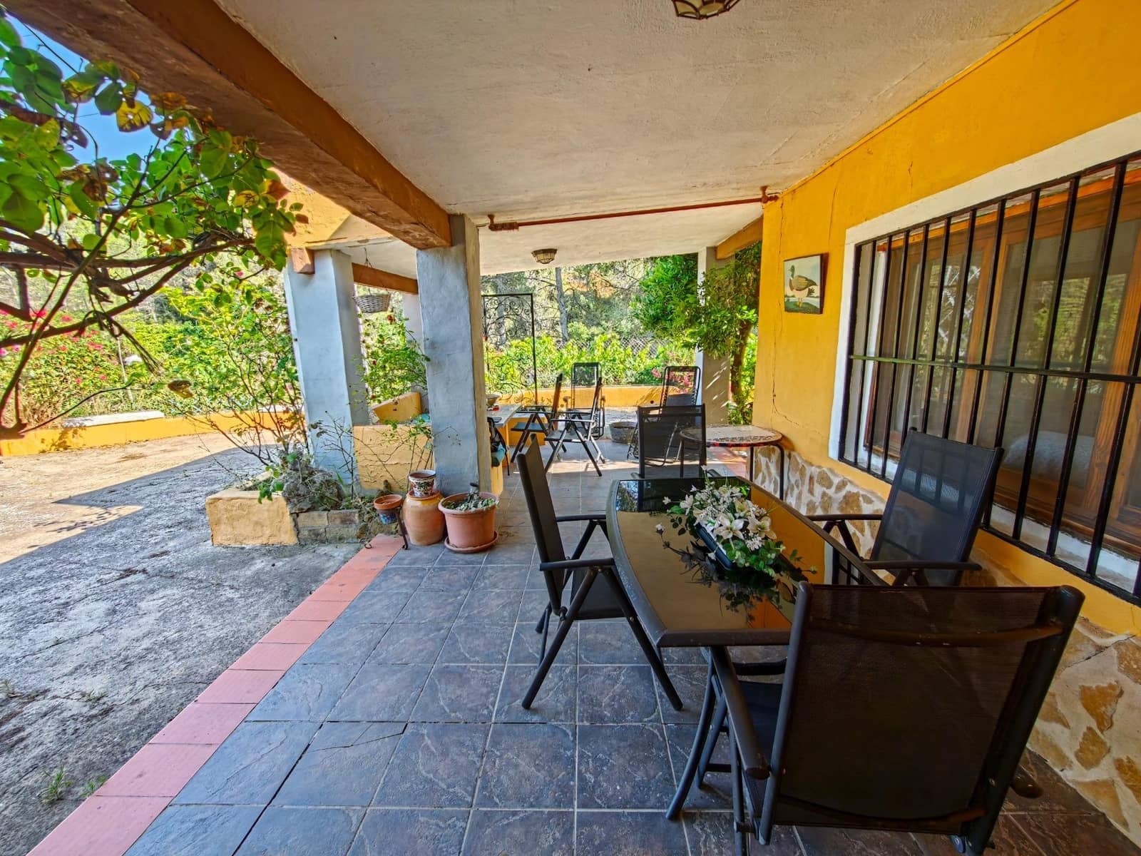 5 Zimmer Villa zu verkaufen in Yatova mit Pool - 180.000 € (Ref: 9939906)