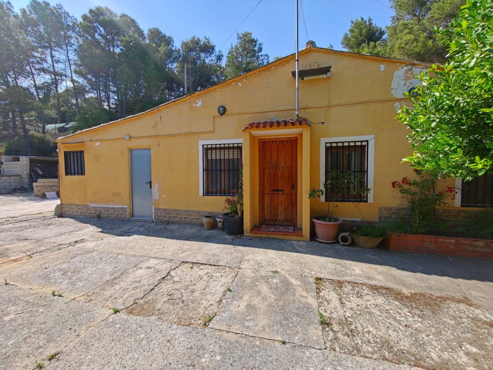 5 Zimmer Villa zu verkaufen in Yatova mit Pool - 180.000 € (Ref: 9939906)