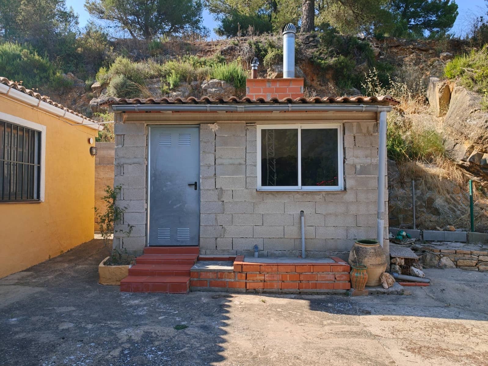 5 Zimmer Villa zu verkaufen in Yatova mit Pool - 180.000 € (Ref: 9939906)
