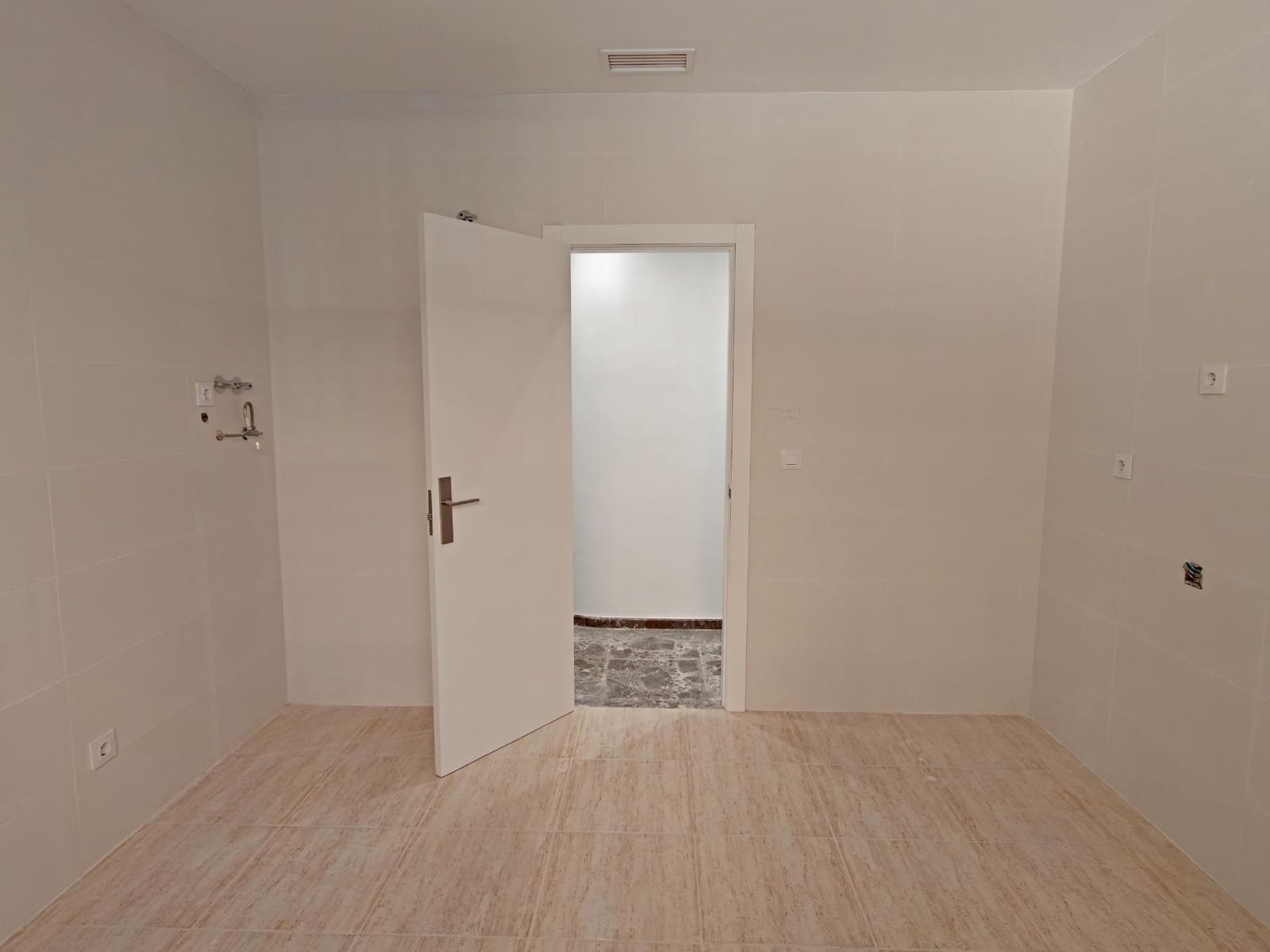 6 chambre Maison de Ville à vendre à Aldaia - 410 000 € (Ref: 9962611)
