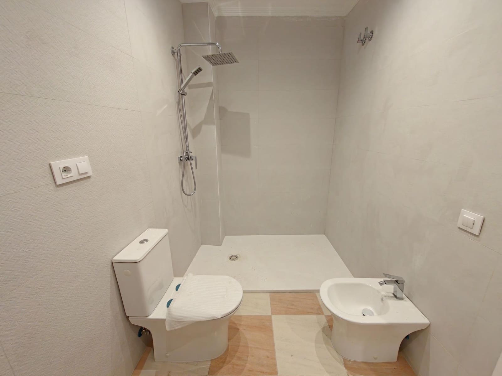 6 chambre Maison de Ville à vendre à Aldaia - 410 000 € (Ref: 9962611)
