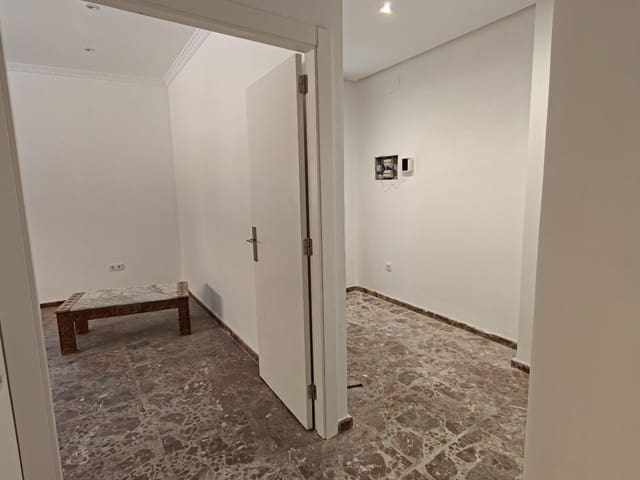 Casa de 6 habitaciones en Aldaia en venta - 410.000 € (Ref: 9962611)
