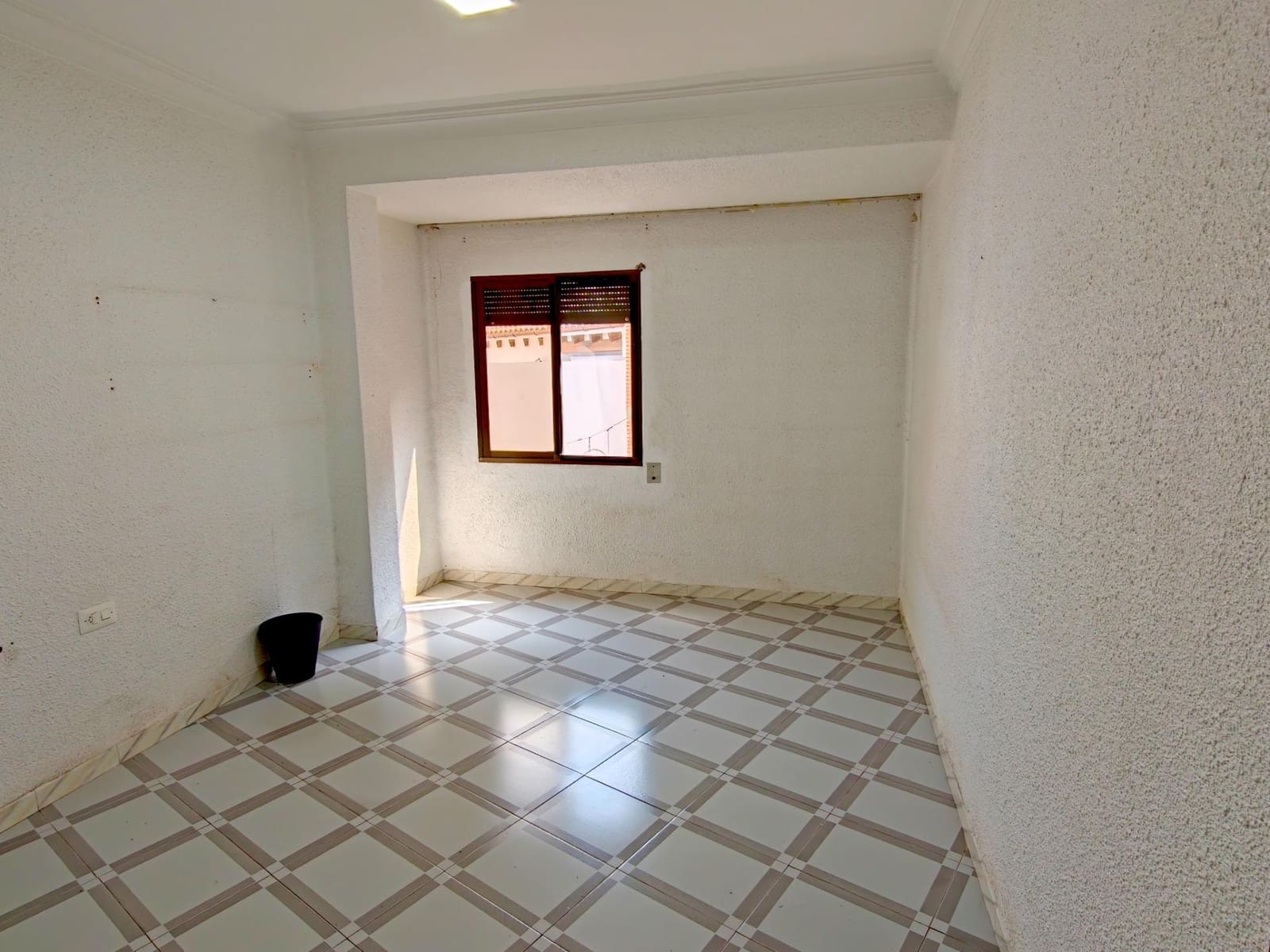 3 soverom Leilighet til salgs i Aldaia - € 160 000 (Ref: 9970558)
