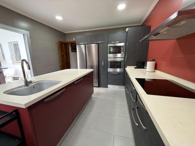 Chalet de 4 habitaciones en Turís en venta con piscina garaje - 450.000 € (Ref: 9979116)