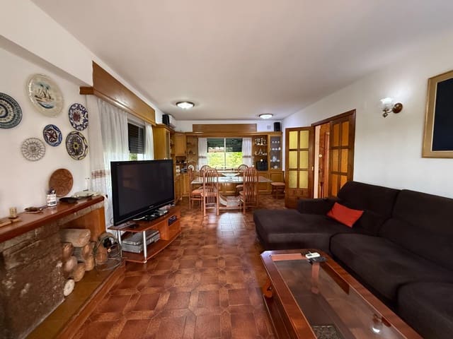 Chalet de 4 habitaciones en Turís en venta con piscina garaje - 450.000 € (Ref: 9979116)