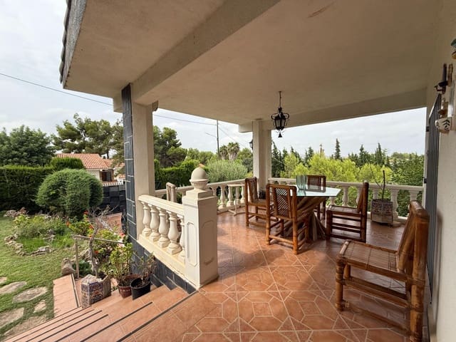 Chalet de 4 habitaciones en Turís en venta con piscina garaje - 450.000 € (Ref: 9979116)