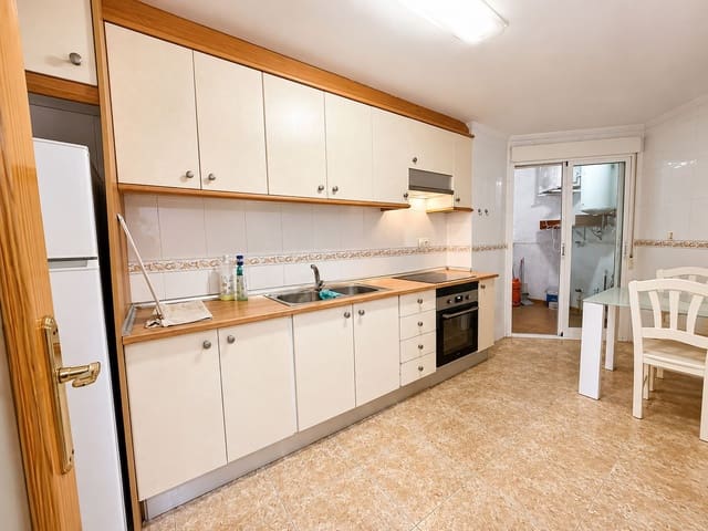 3 bedroom Apartment for sale in Pueblo, Calpe / Calp with pool - € 361,000 (Ref: 10021185)