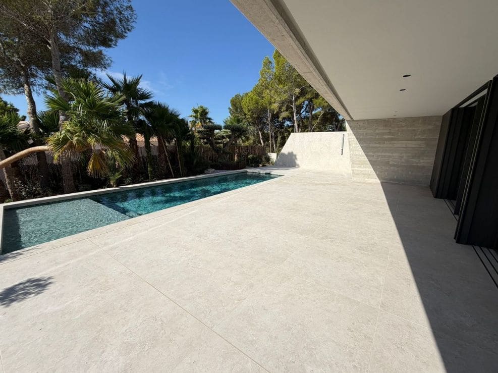 4 bedroom Villa for sale in Altea with pool garage - € 2,295,000 (Ref: 10031073)