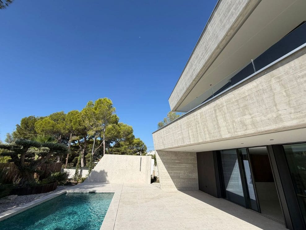 4 bedroom Villa for sale in Altea with pool garage - € 2,295,000 (Ref: 10031073)