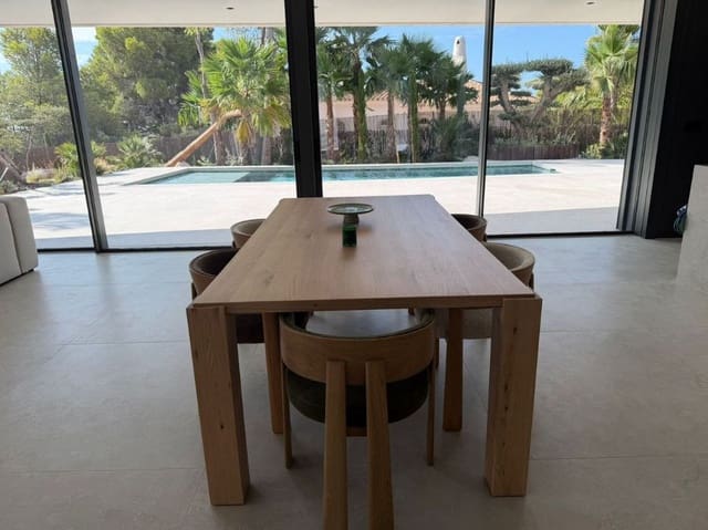 4 bedroom Villa for sale in Altea with pool garage - € 2,295,000 (Ref: 10031073)