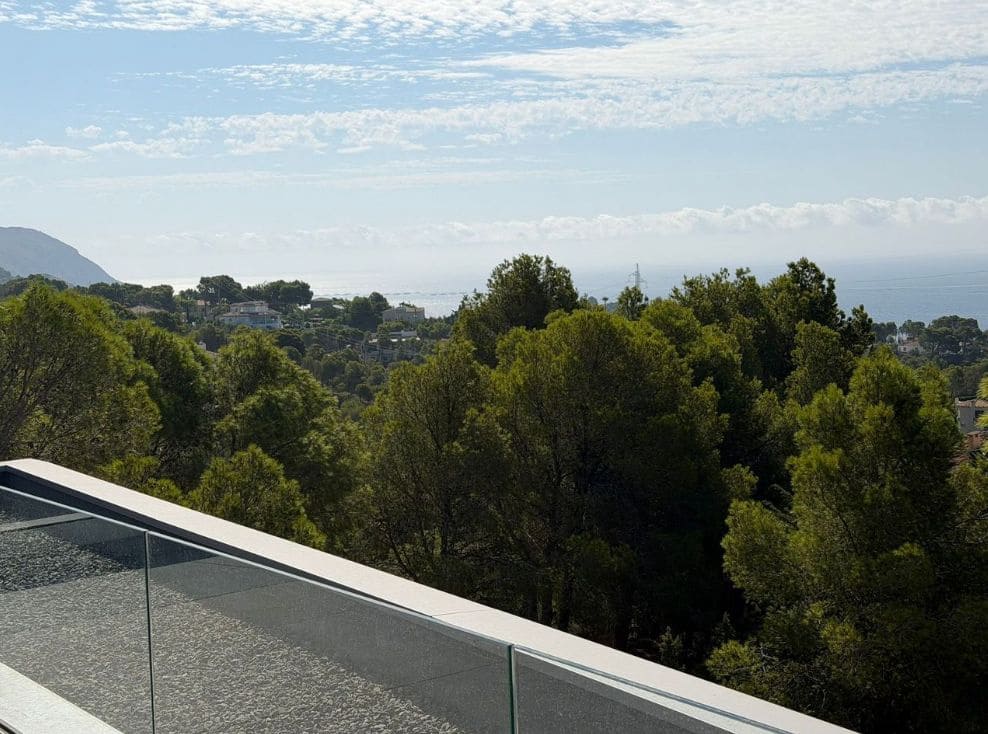 4 bedroom Villa for sale in Altea with pool garage - € 2,295,000 (Ref: 10031073)