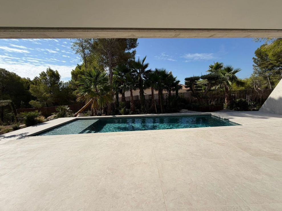 4 bedroom Villa for sale in Altea with pool garage - € 2,295,000 (Ref: 10031073)