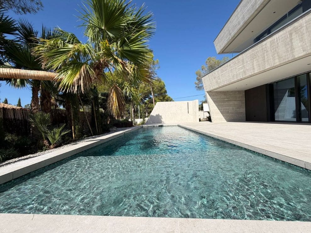 4 bedroom Villa for sale in Altea with pool garage - € 2,295,000 (Ref: 10031073)
