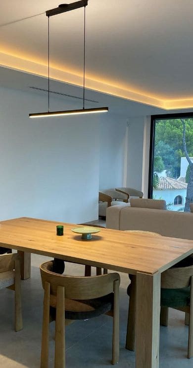 4 bedroom Villa for sale in Altea with pool garage - € 2,295,000 (Ref: 10031073)