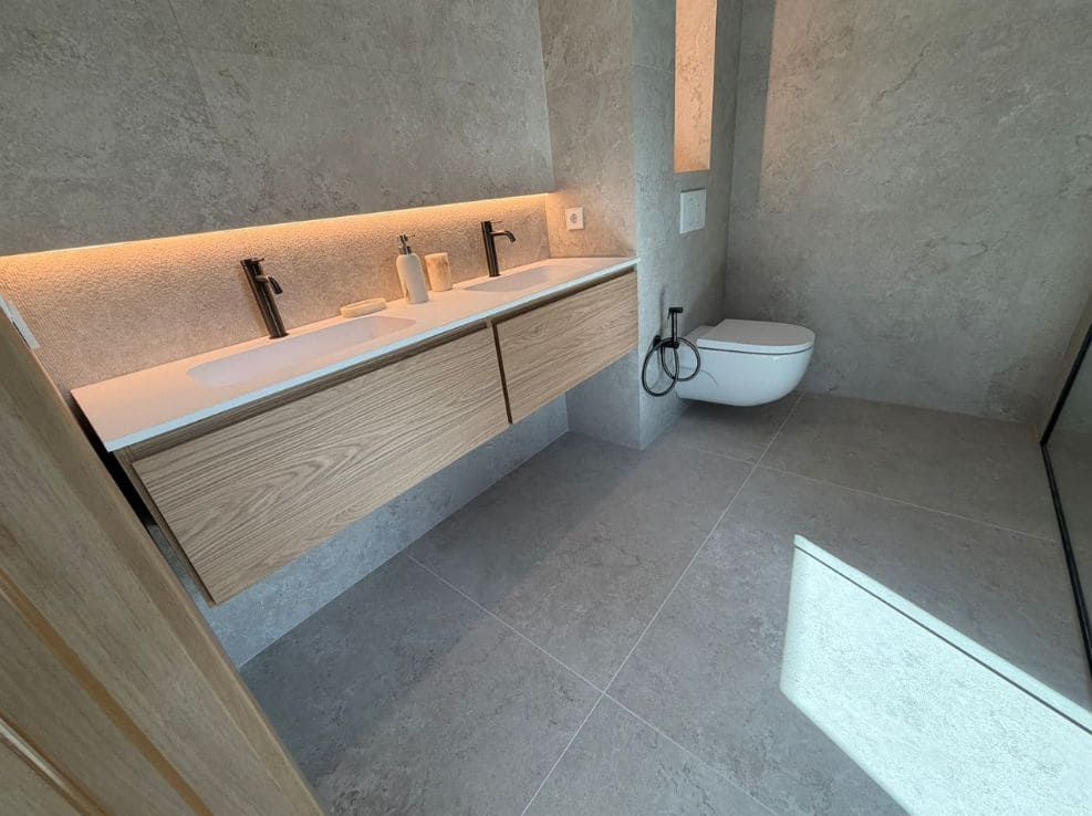 4 bedroom Villa for sale in Altea with pool garage - € 2,295,000 (Ref: 10031073)