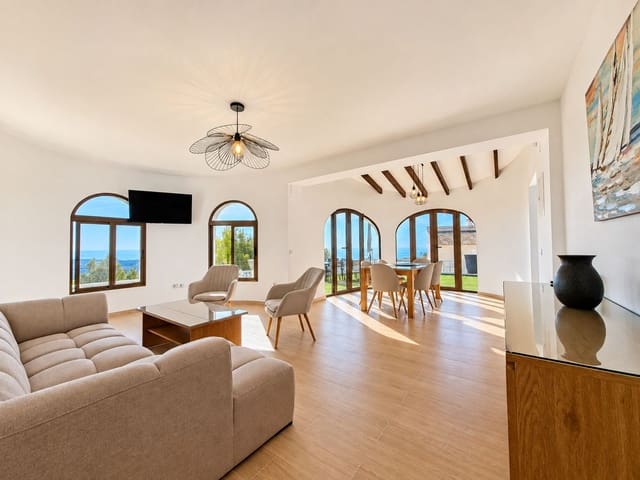 3 makuuhuone Huvila myytävänä paikassa Oltamar - Cucarres, Calpe / Calp mukana uima-altaan 
autotalli - 745 000 € (Ref: 10057620)