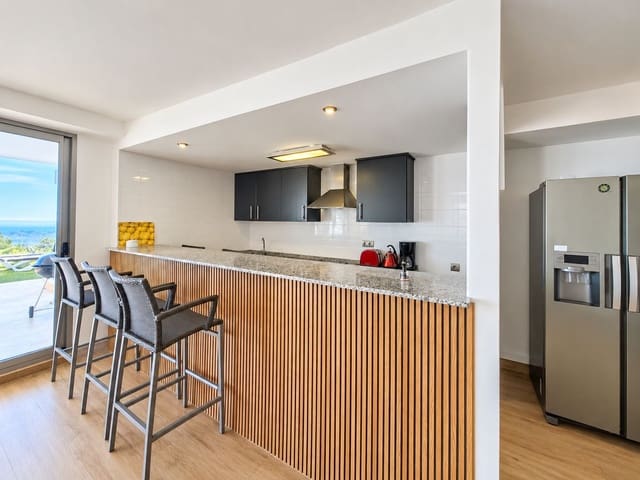 5 soveværelse Villa til salg i Oltamar - Cucarres, Calpe / Calp med swimmingpool garage - € 1.330.000 (Ref: 10057621)