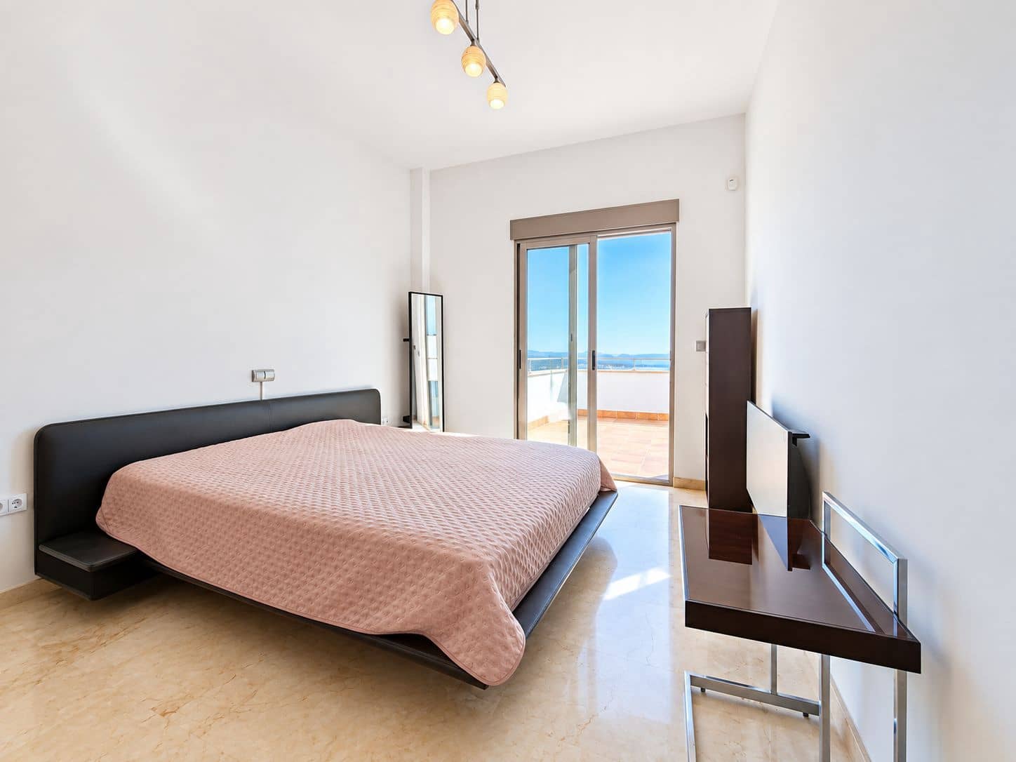 5 Zimmer Villa zu verkaufen in Calpe / Calp mit Pool Garage - 1.250.000 € (Ref: 10057621)