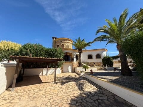 3 soverom Villa til salgs i Calpe / Calp med svømmebasseng garasje - € 450 000 (Ref: 10091419)