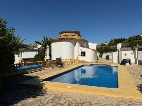3 soverom Villa til salgs i Calpe / Calp med svømmebasseng garasje - € 450 000 (Ref: 10091419)