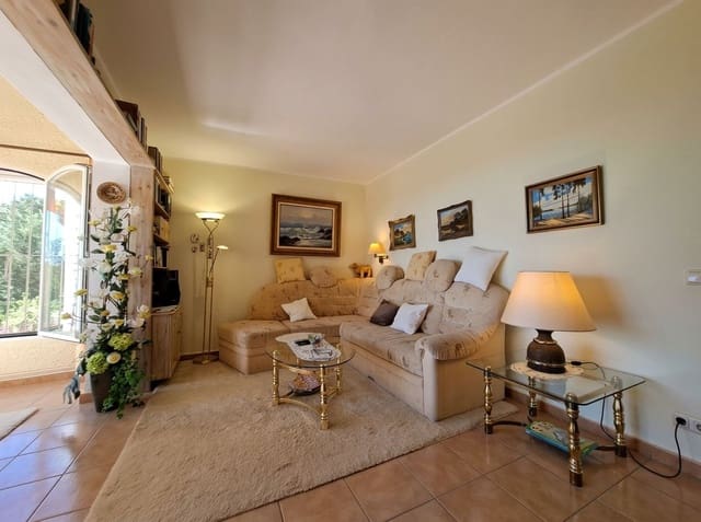 3 quarto Moradia para venda em Canuta, Calpe / Calp com piscina garagem - 650 000 € (Ref: 10095776)