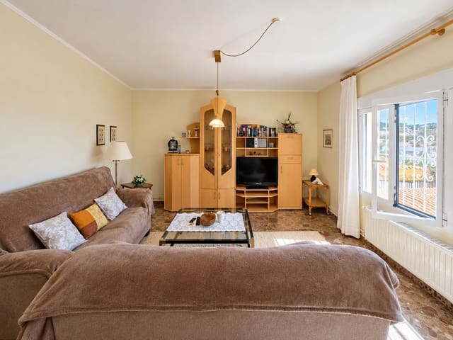 3 quarto Moradia para venda em Canuta, Calpe / Calp com piscina garagem - 650 000 € (Ref: 10095776)
