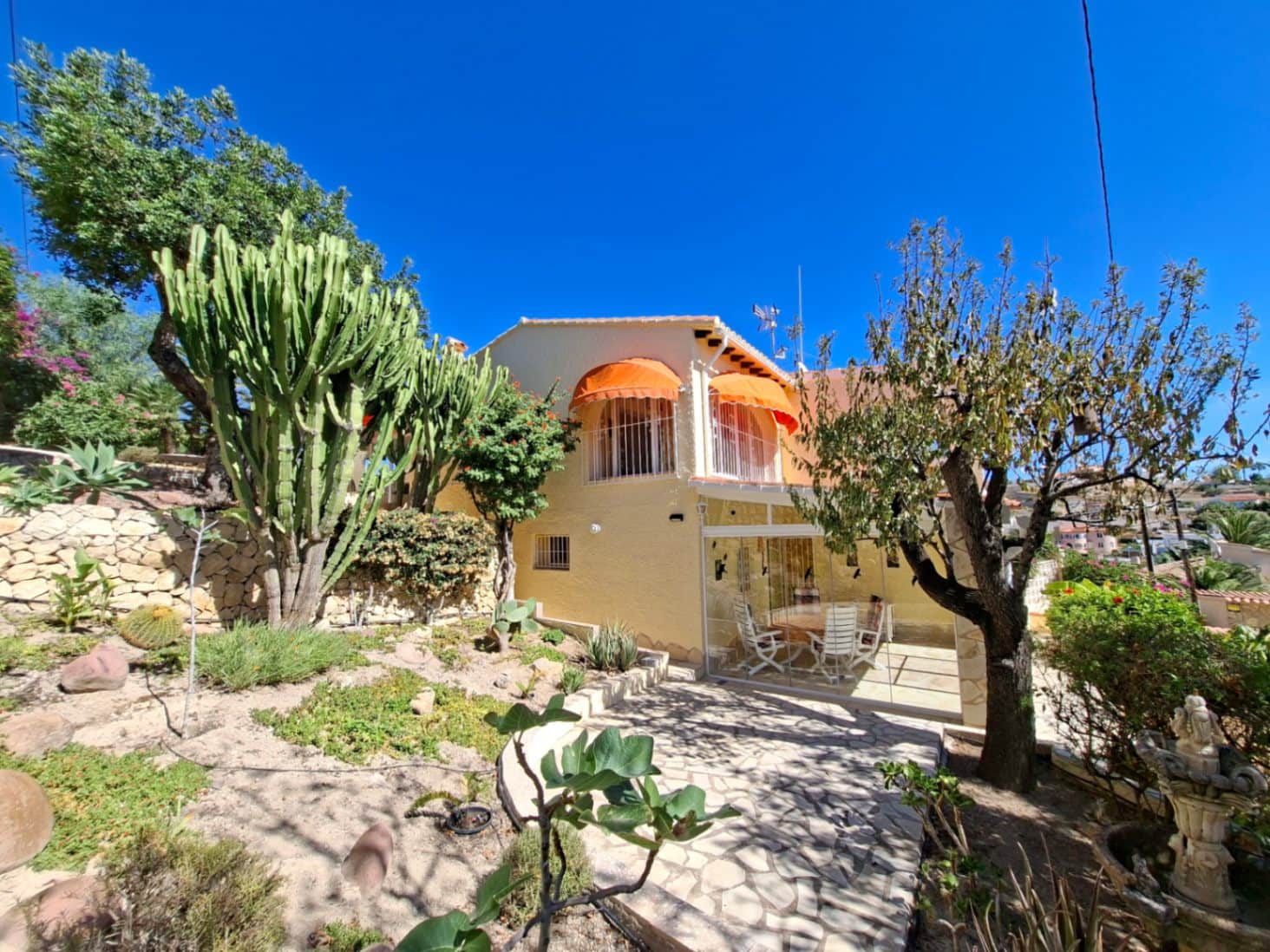 3 bedroom Villa for sale in Calpe / Calp with pool garage - € 650,000 (Ref: 10095776)