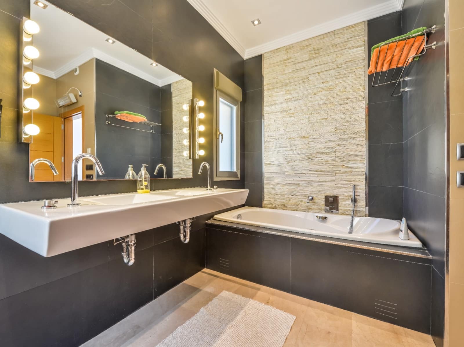 5 sypialnia Willa na sprzedaż w Benissa z basenem garażem - 1 900 000 € (Ref: 5763903)