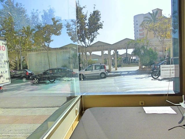 Comercial para venda em Pueblo, Calpe / Calp - 320 000 € (Ref: 5763951)