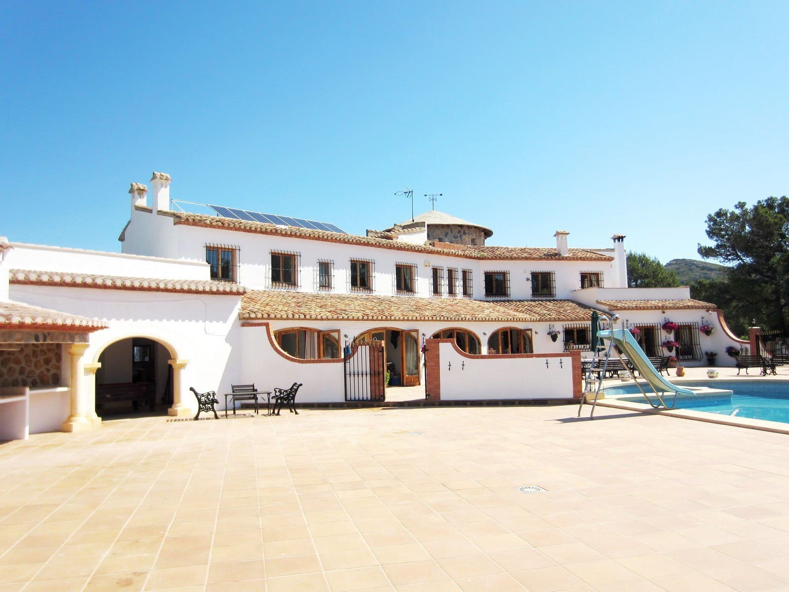 9 bedroom Villa for sale in Benissa with pool garage - € 1,500,000 (Ref: 5791714)