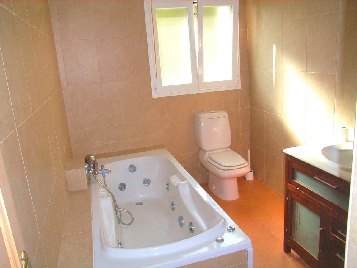 10 Zimmer Villa zu verkaufen in Calpe / Calp mit Pool Garage - 1.500.000 € (Ref: 6905283)