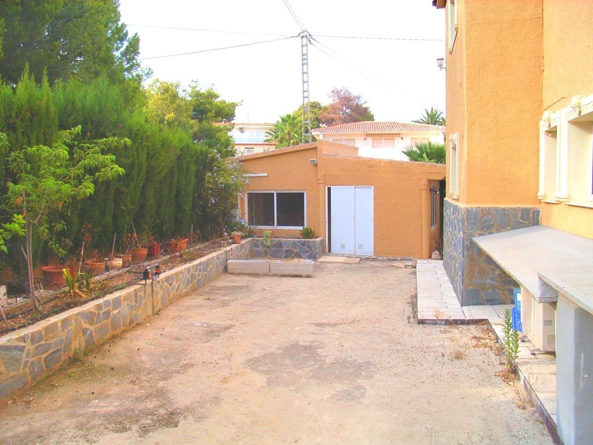 10 Zimmer Villa zu verkaufen in Calpe / Calp mit Pool Garage - 1.500.000 € (Ref: 6905283)
