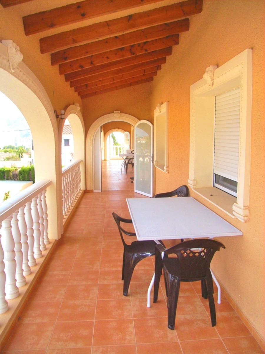 10 Zimmer Villa zu verkaufen in Calpe / Calp mit Pool Garage - 1.500.000 € (Ref: 6905283)