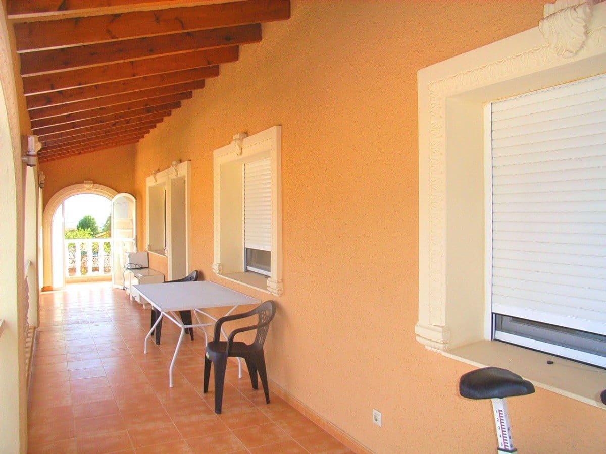 10 Zimmer Villa zu verkaufen in Calpe / Calp mit Pool Garage - 1.500.000 € (Ref: 6905283)