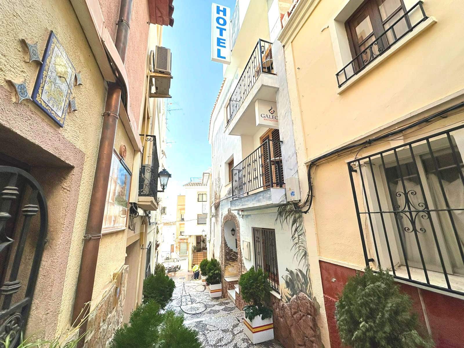 8 soveværelse Hotel til salg i Calpe / Calp - € 995.000 (Ref: 8296585)