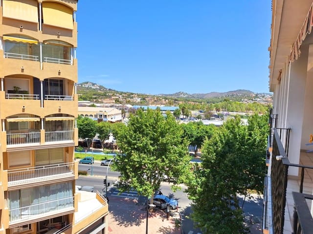 3 quarto Apartamento para venda em Pueblo, Calpe / Calp com piscina - 285 000 € (Ref: 8486606)