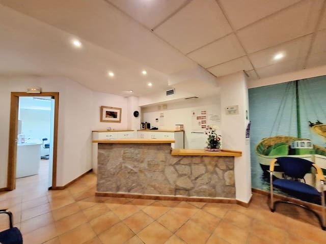 Commercial for sale in Pueblo, Calpe / Calp - € 180,000 (Ref: 8575252)