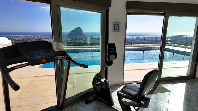 8 Zimmer Villa zu verkaufen in Calpe / Calp - 1.650.000 € (Ref: 8790331)